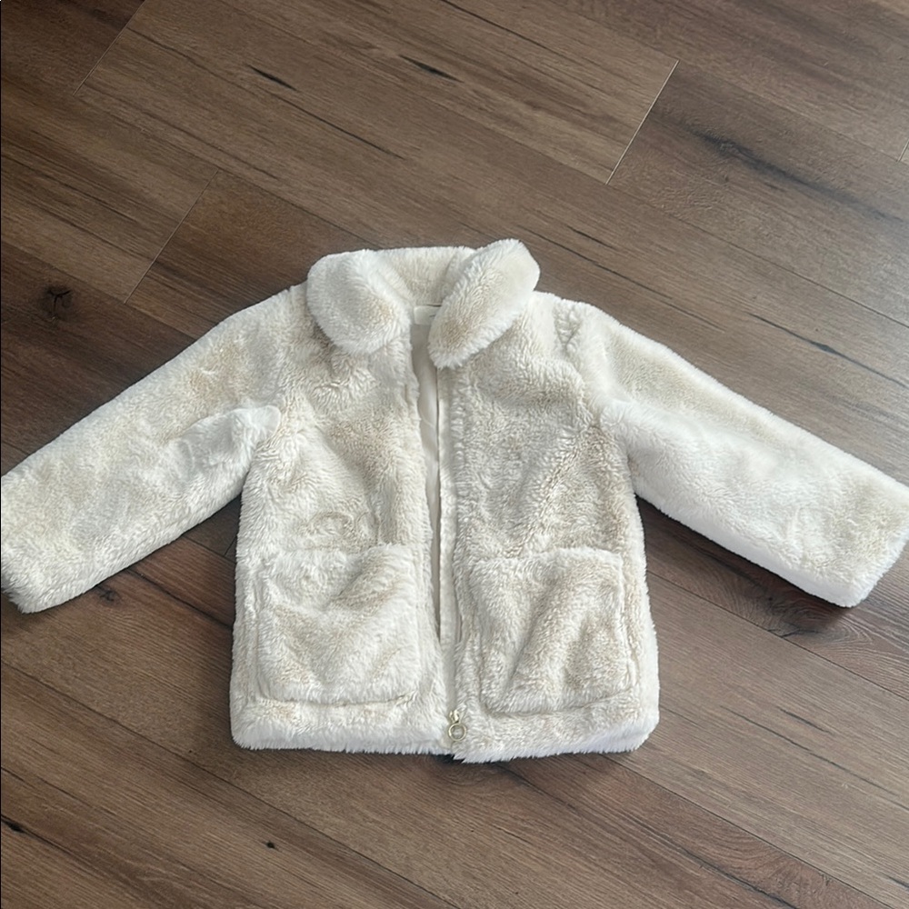 H&M Girls Faux Fur Cream Collared Coat Jacket Like New 5T Warm + Luxury